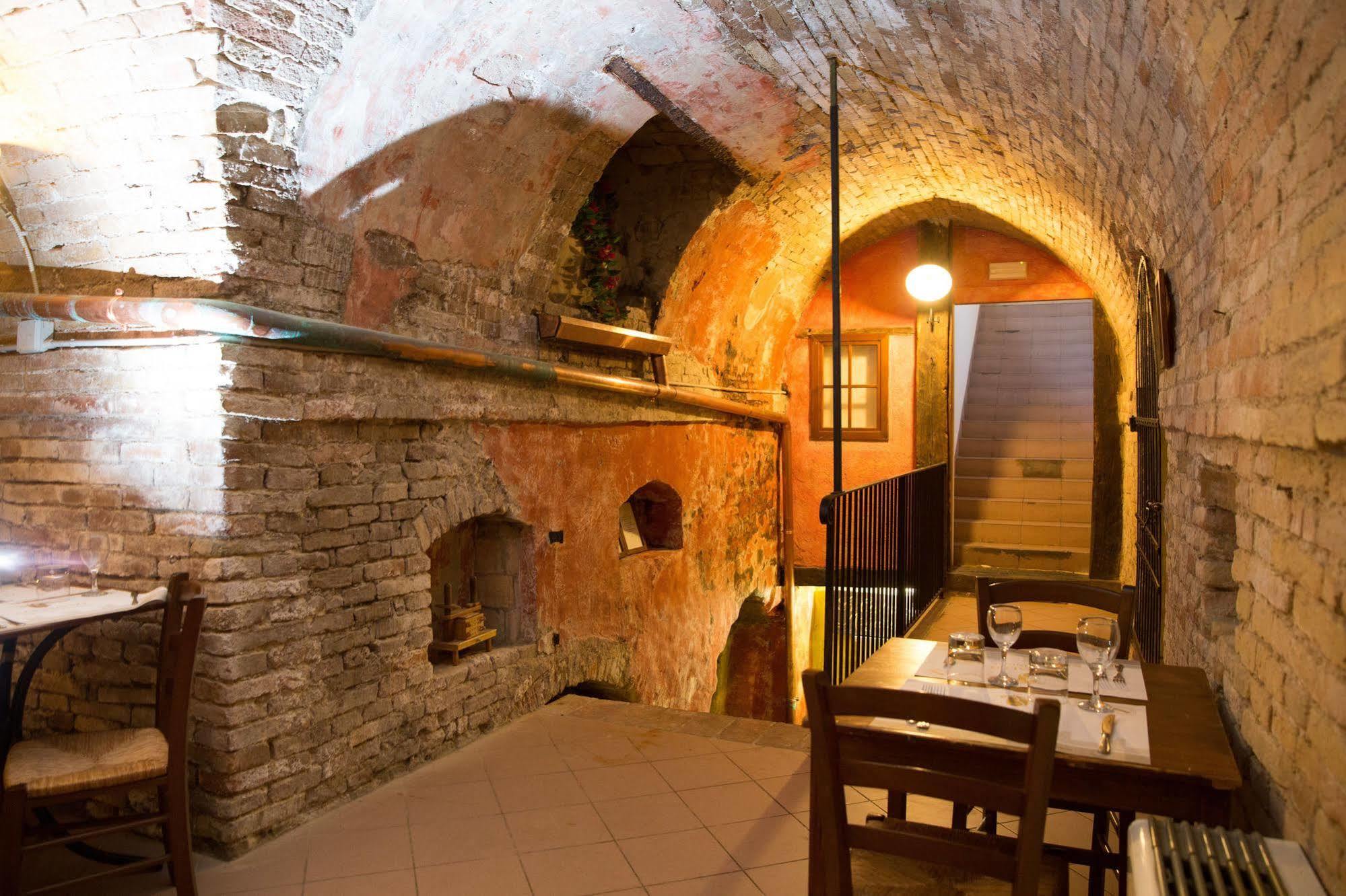 Hotel I Tigli albergo diffuso Corinaldo Esterno foto